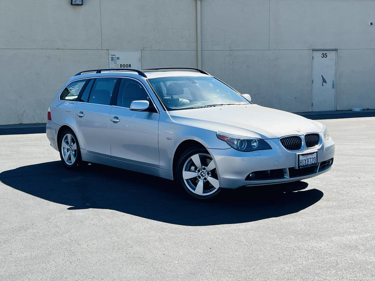 Used 2006 BMW 530xi Wagon image 2