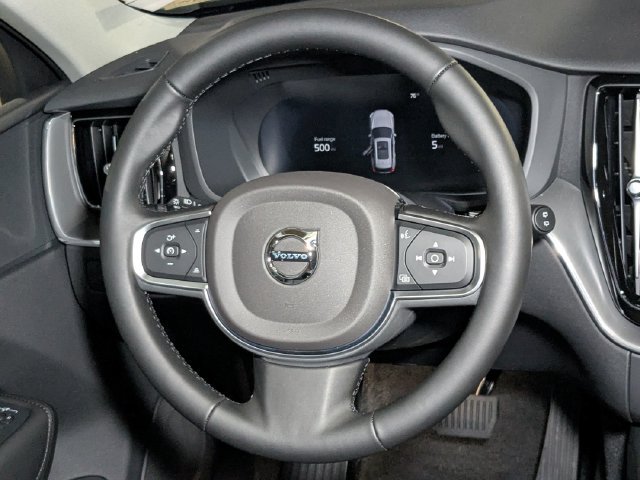 New 2025 Volvo XC60 T8 Core w/ Protection Package Premier AWD/4WD image 17