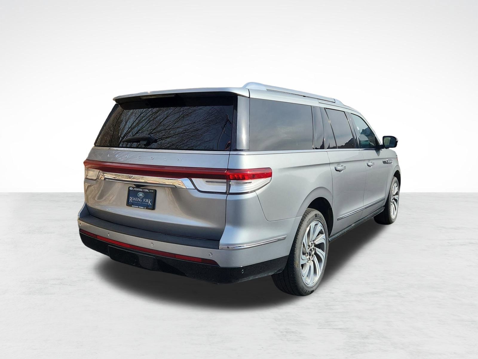 Used 2022 Lincoln Navigator L Reserve image 7