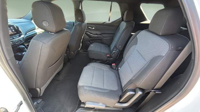 Used 2023 Chevrolet Traverse LT FWD image 19