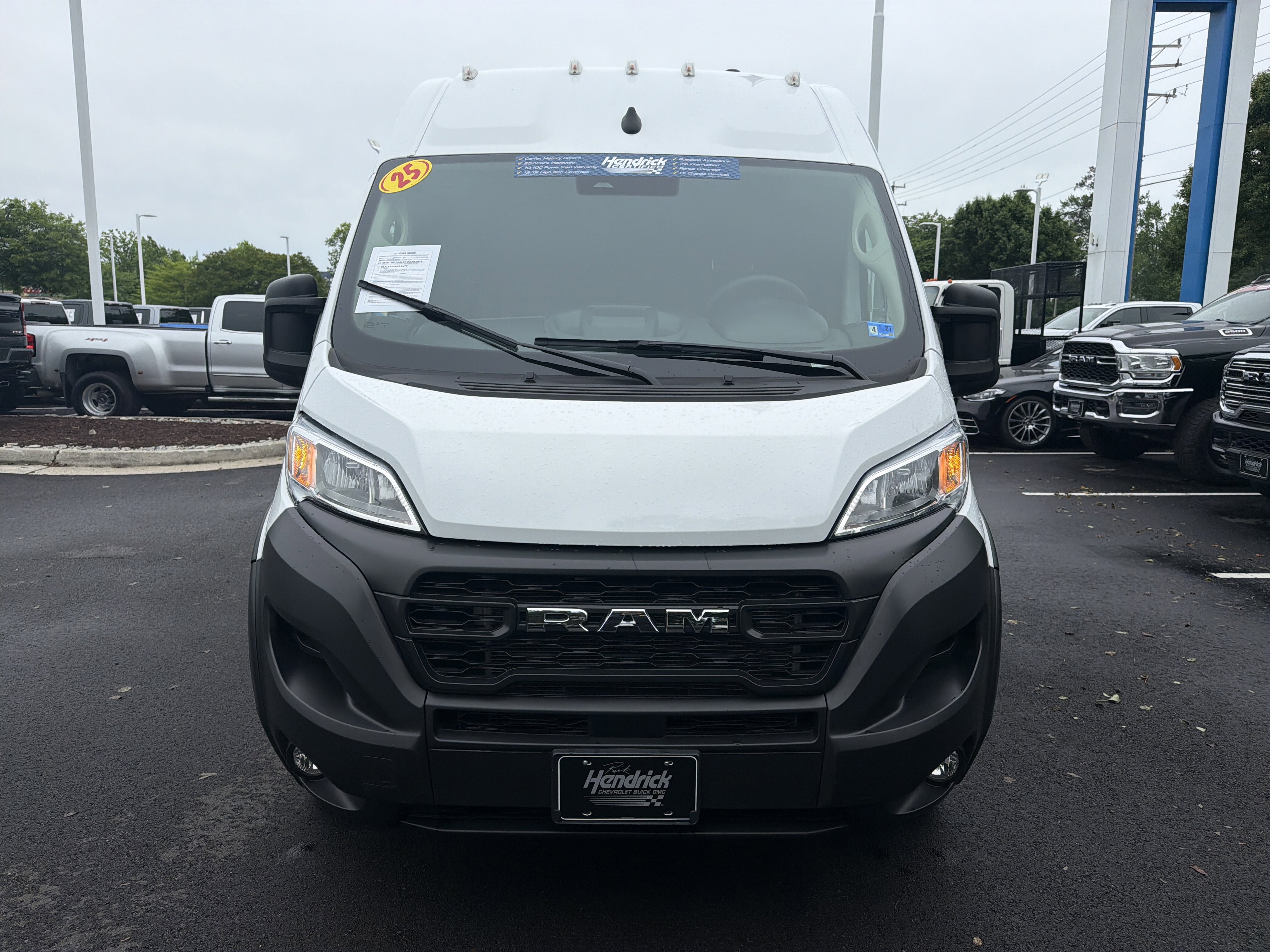 Used 2025 RAM ProMaster 2500 w/ Convenience Group FWD image 3