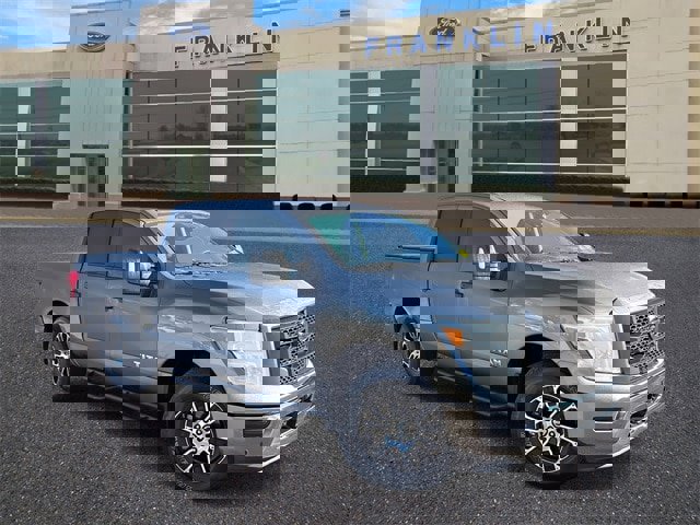 Used 2022 Nissan Titan SV w/ SV Convenience Package