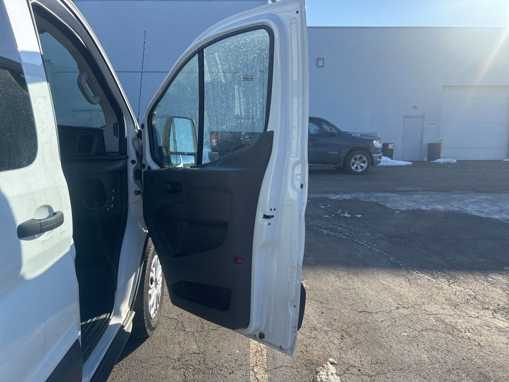 Used 2023 Ford Transit 350 XLT image 44