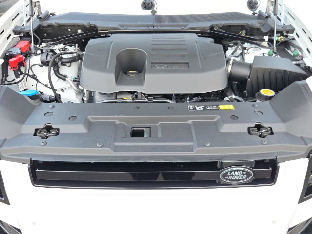 New 2026 Land Rover Defender 110 X-Dynamic SE image 29