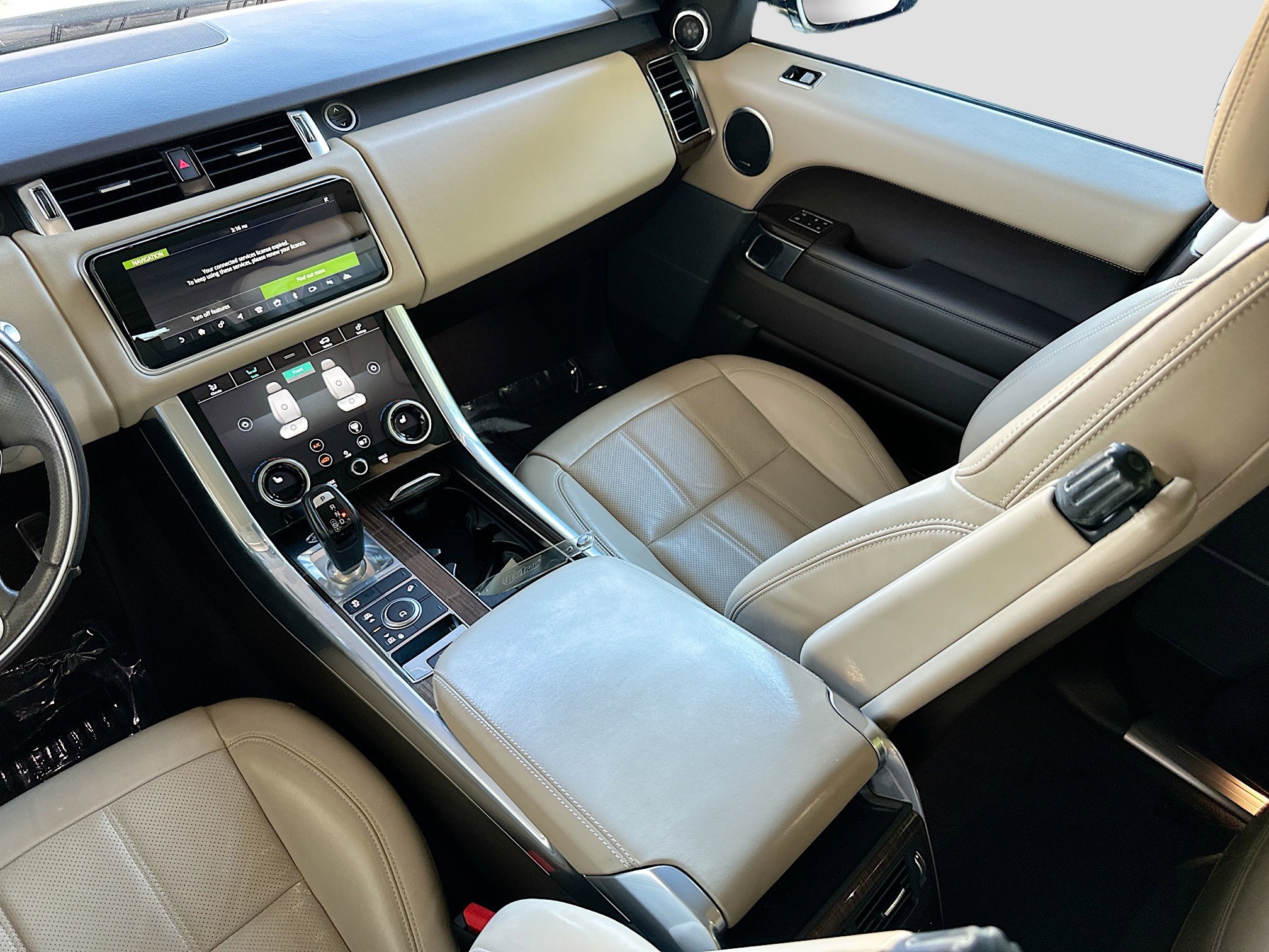 Used 2021 Land Rover Range Rover Sport HSE Silver Edition image 24