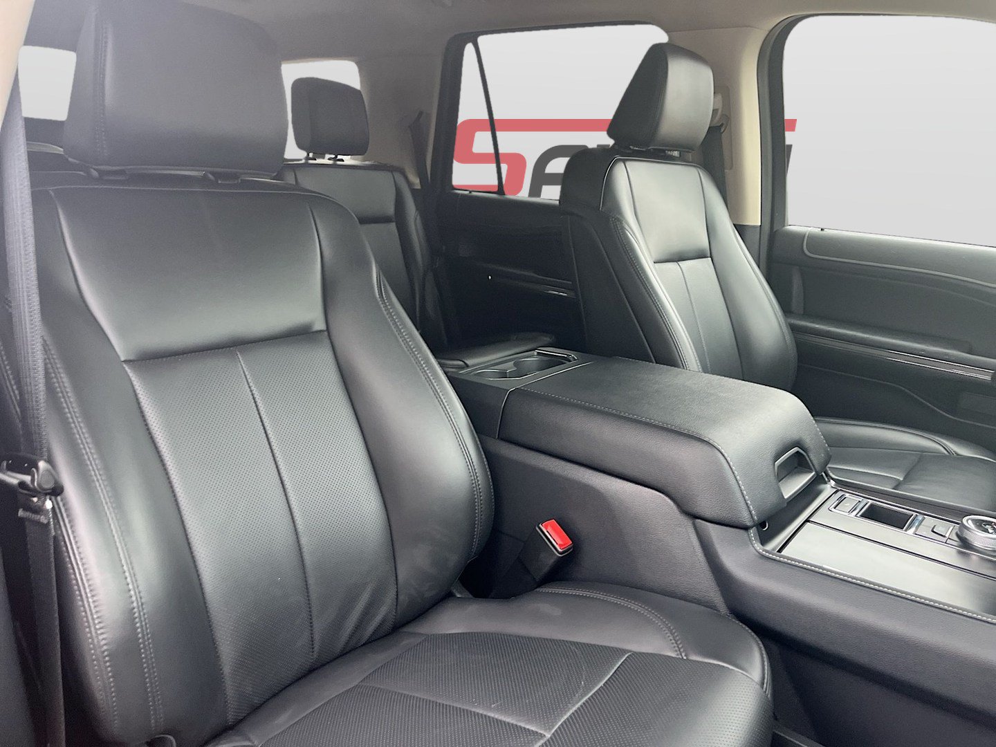 Used 2024 Ford Expedition XLT RWD image 29