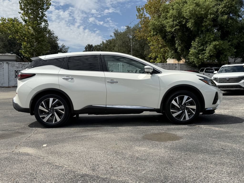 Used 2023 Nissan Murano SL w/ SL Moonroof Package FWD image 3