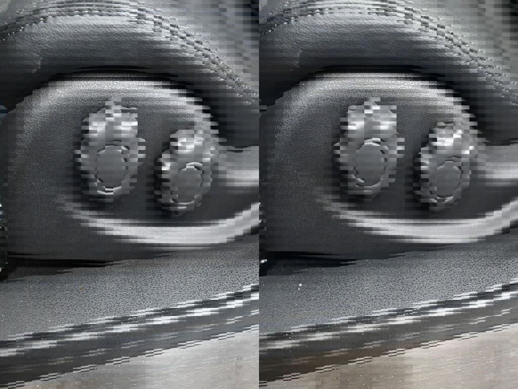 New 2025 Nissan Z Performance w/ Floor Mat Package image 11