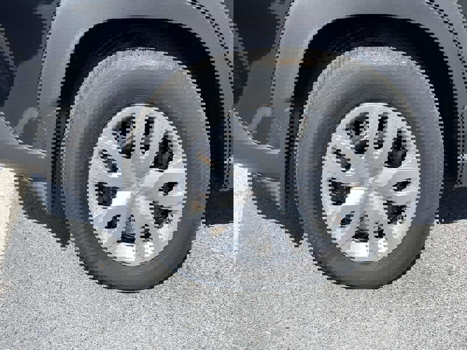 Used 2023 Toyota Corolla Cross L image 10