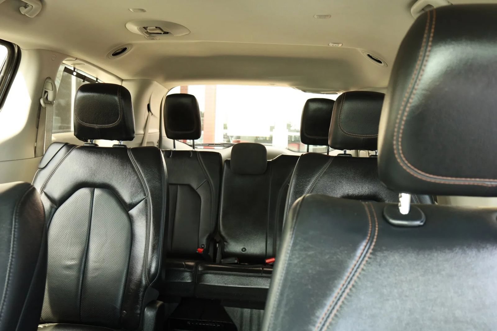 Used 2018 Chrysler Pacifica Touring-L FWD image 32