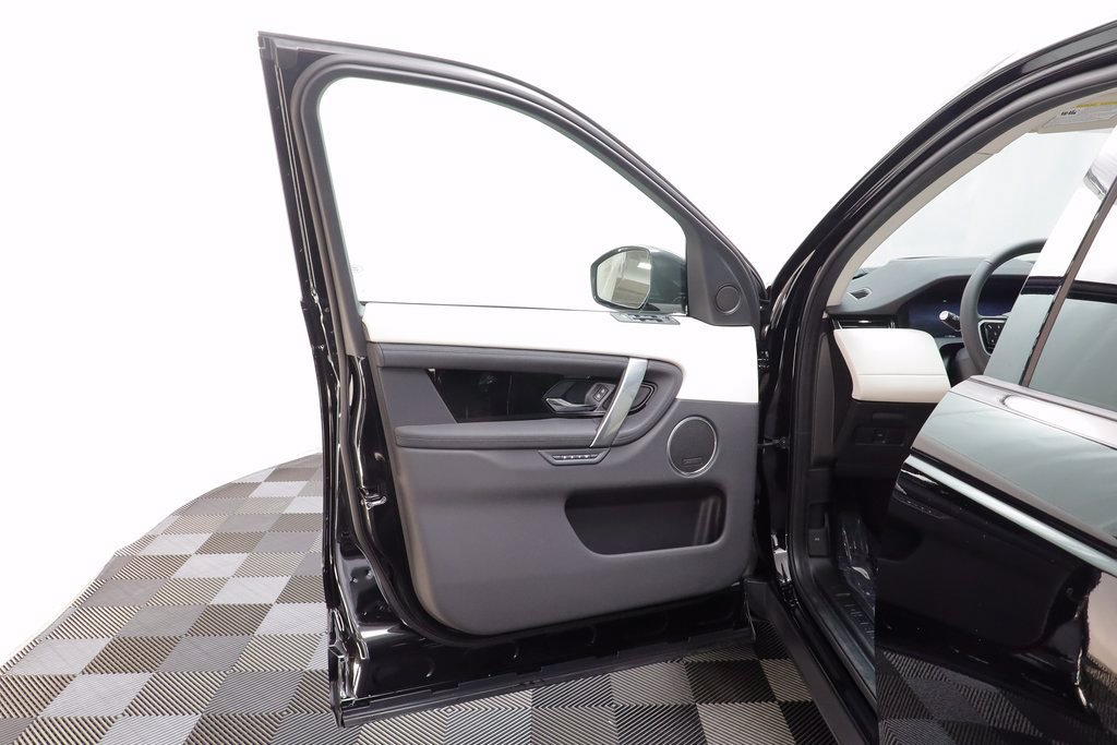 New 2025 Land Rover Discovery Sport S AWD/4WD image 6