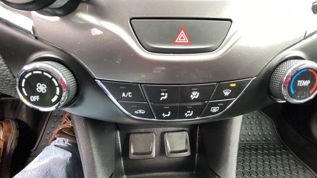 Used 2017 Chevrolet Cruze LT image 28