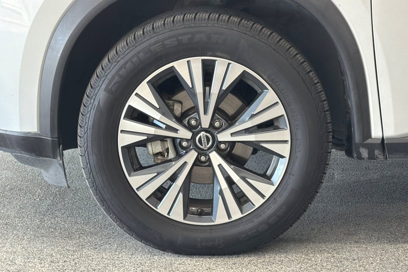 Used 2021 Nissan Rogue SV image 24