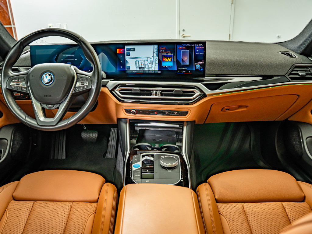 Used 2023 BMW i4 eDrive35 w/ Premium Package RWD image 29