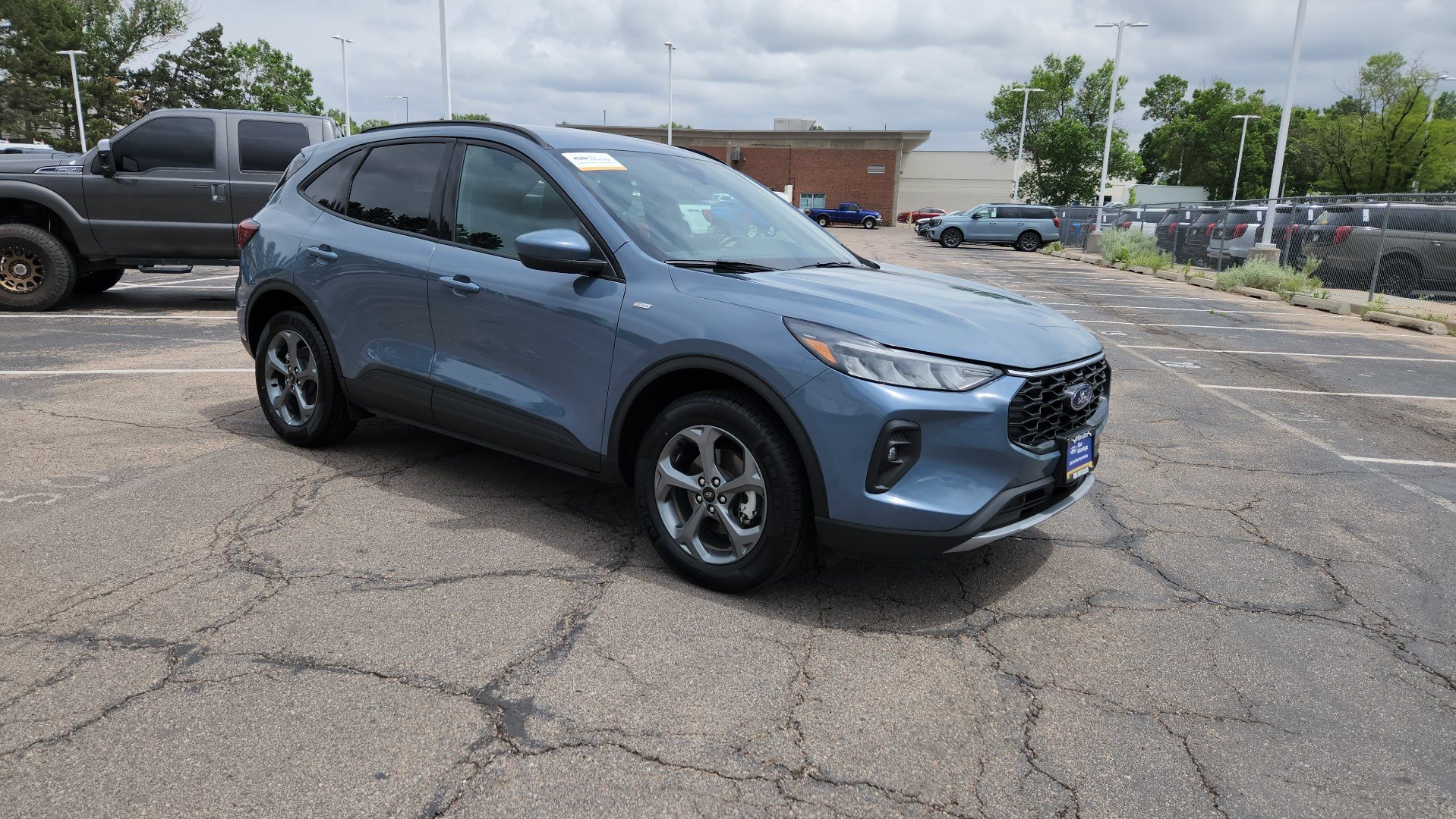 Certified 2025 Ford Escape ST-Line Select AWD/4WD image 18
