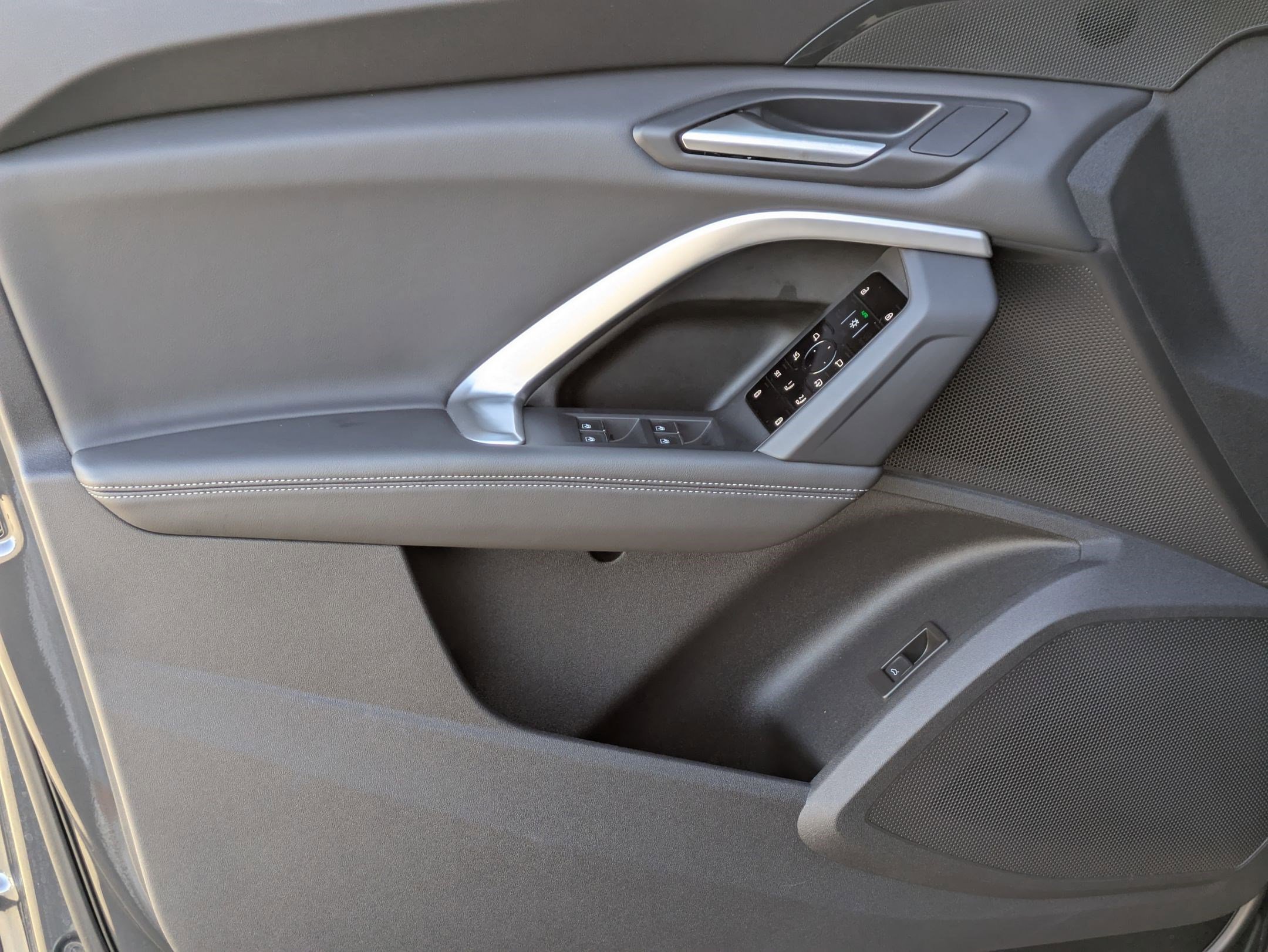 Certified 2025 Audi Q5 Premium w/ Convenience Package image 10
