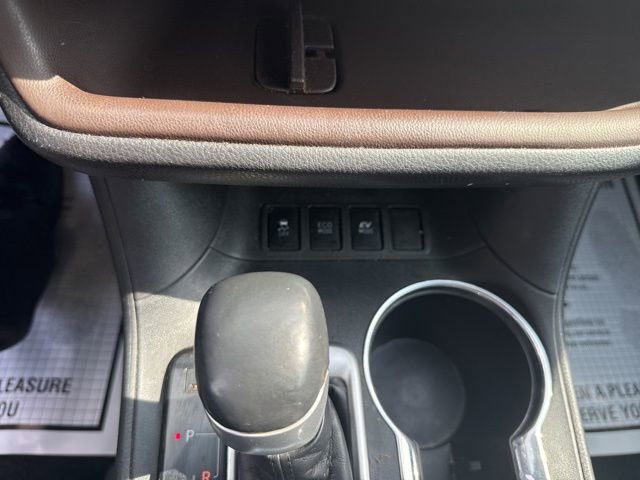 Used 2019 Toyota Highlander LE image 16