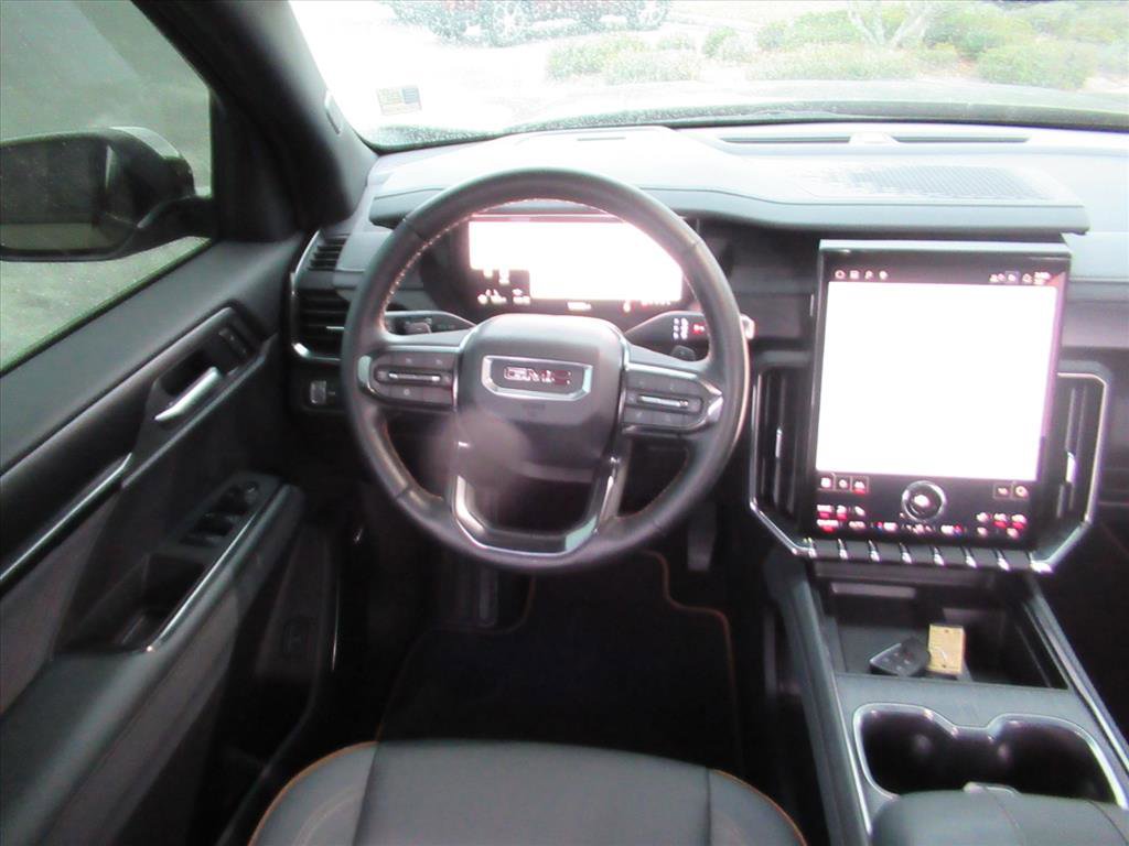 Used 2025 GMC Acadia AT4 AWD/4WD image 13