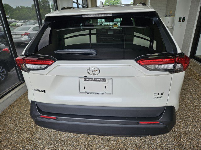 Used 2021 Toyota RAV4 XLE Premium AWD/4WD image 3