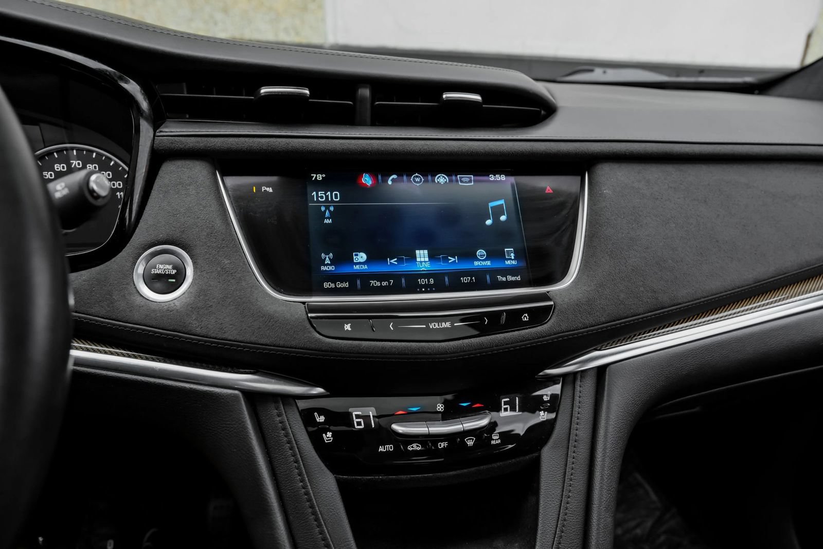 Used 2017 Cadillac XT5 Platinum AWD/4WD image 38