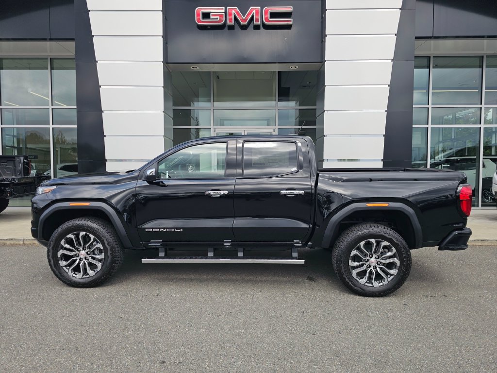 New 2026 GMC Canyon Denali w/ LPO, Black Badging Package AWD/4WD image 4