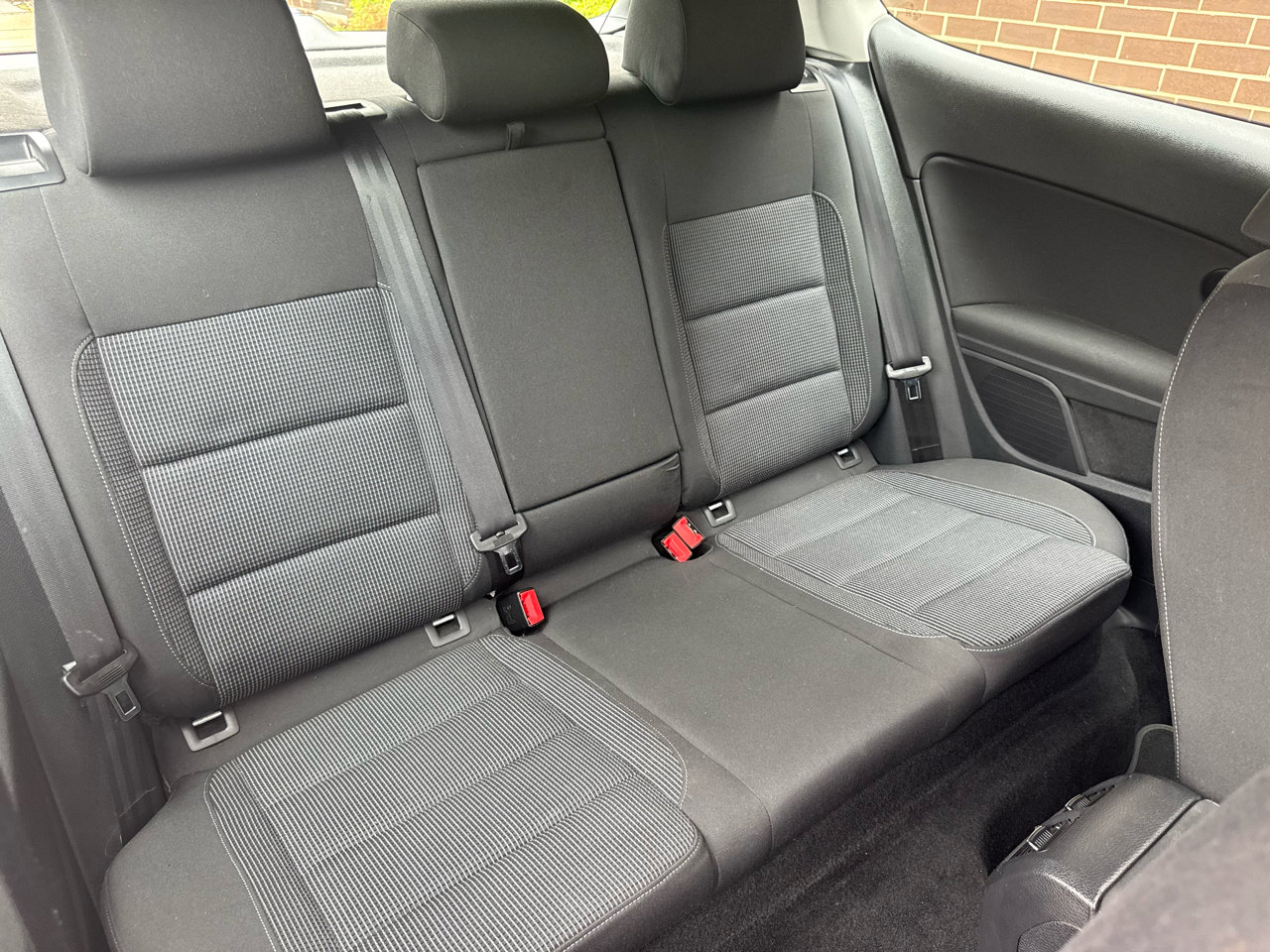 Used 2012 Volkswagen Golf 2-Door image 12