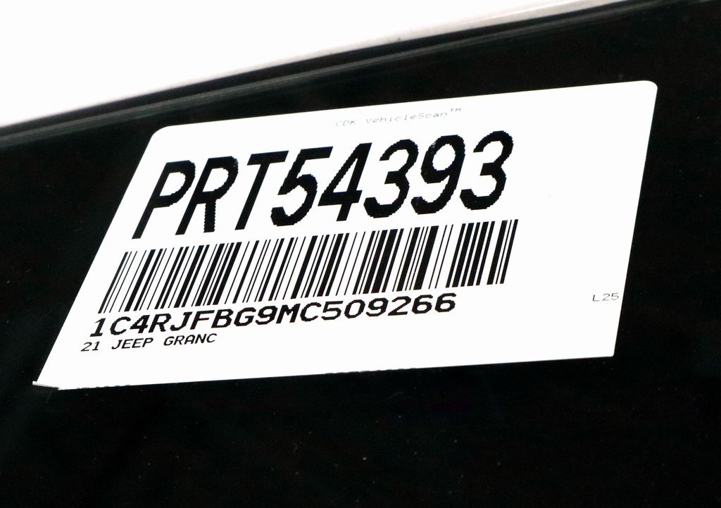 Used 2021 Jeep Grand Cherokee Limited image 32