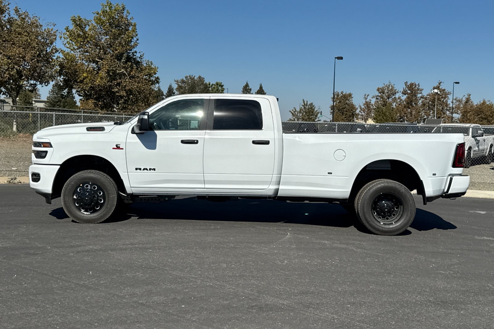 New 2027 RAM 3500 Big Horn AWD/4WD image 6