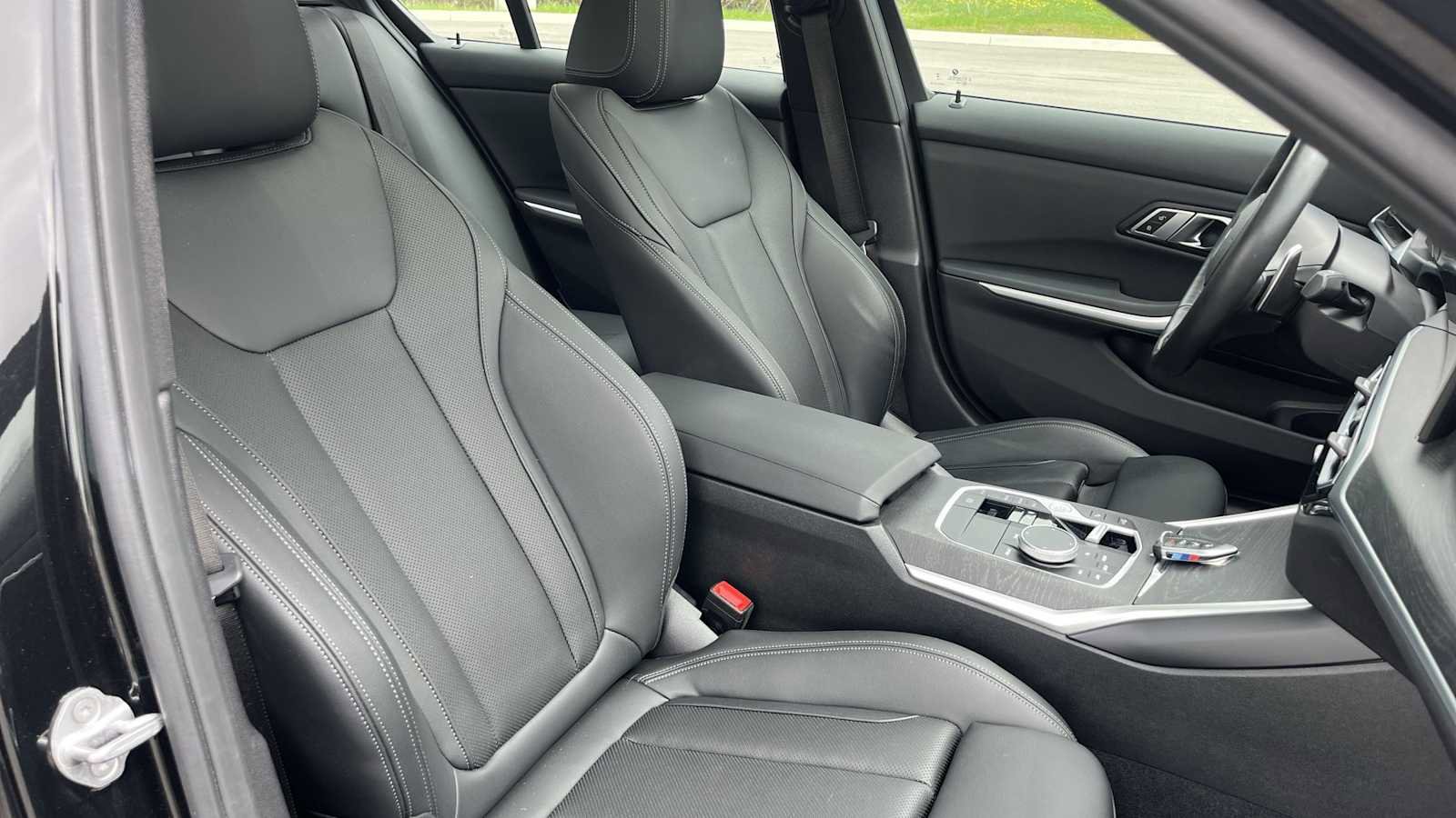 Used 2023 BMW M340i xDrive w/ Shadowloine Package AWD/4WD image 11