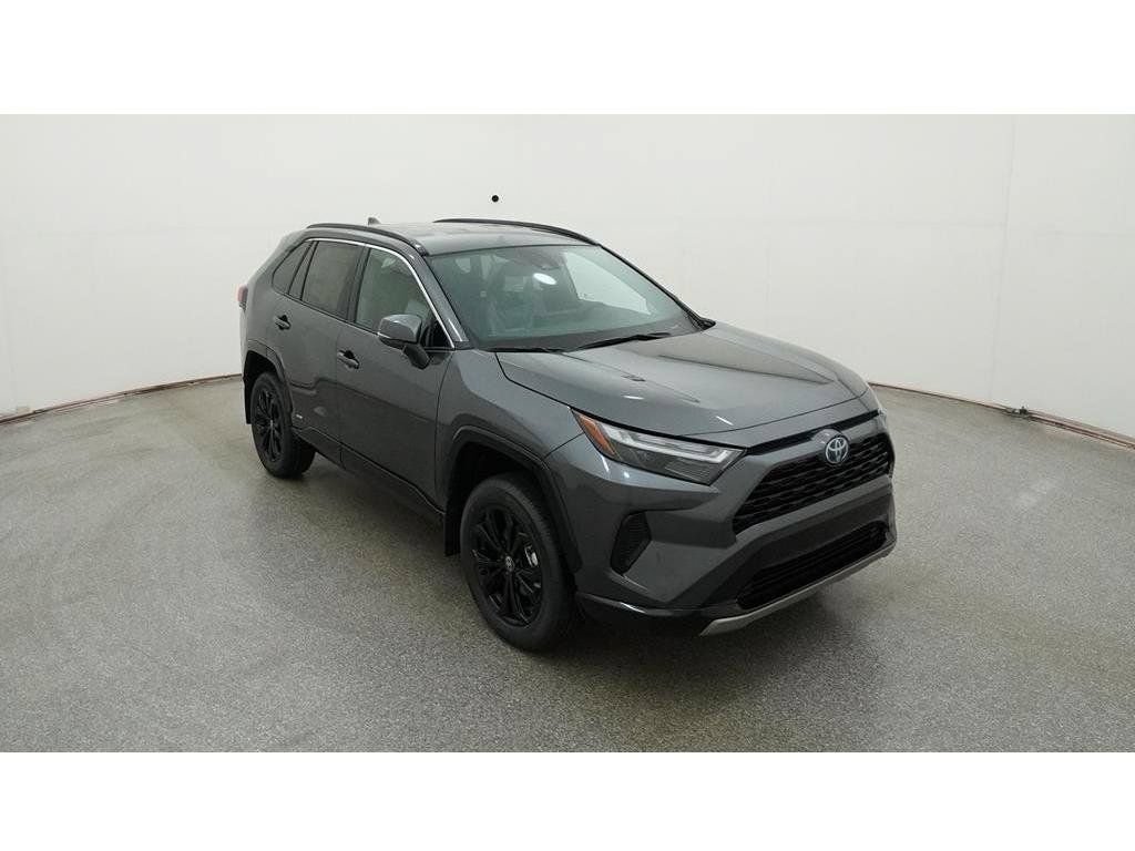 Used 2024 Toyota RAV4 SE AWD/4WD image 17