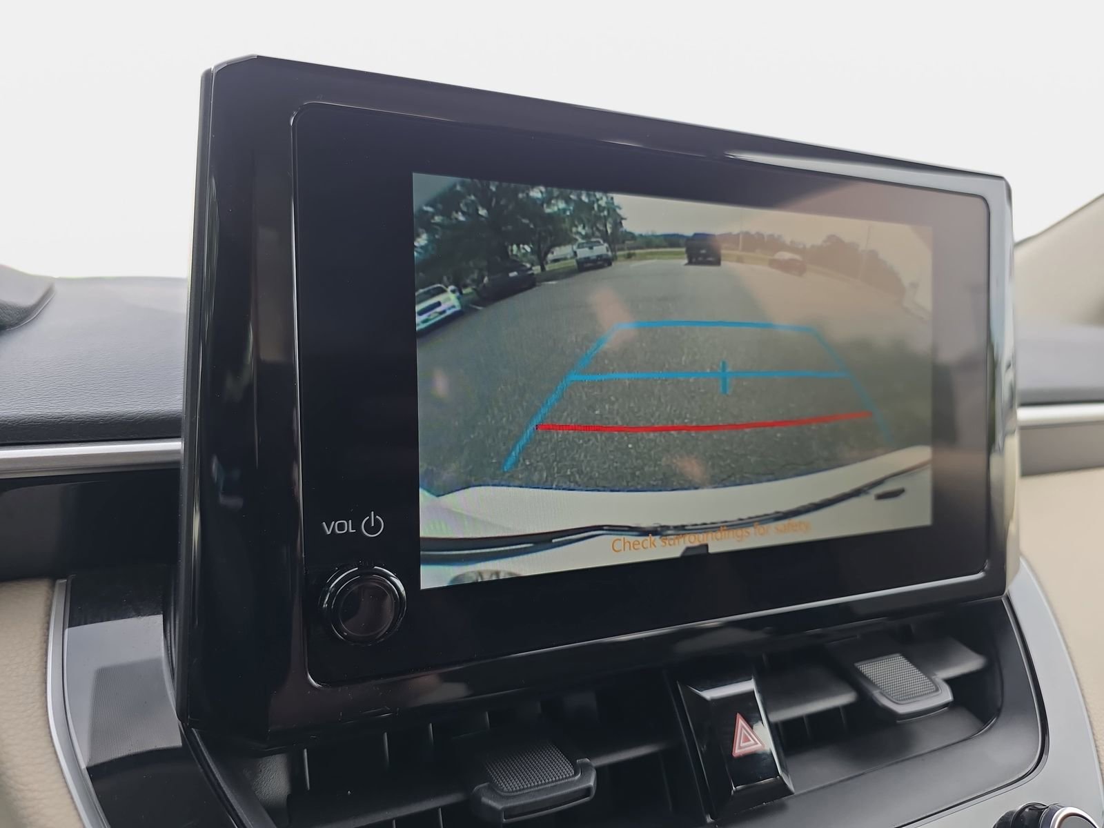 Used 2025 Toyota Corolla LE image 22