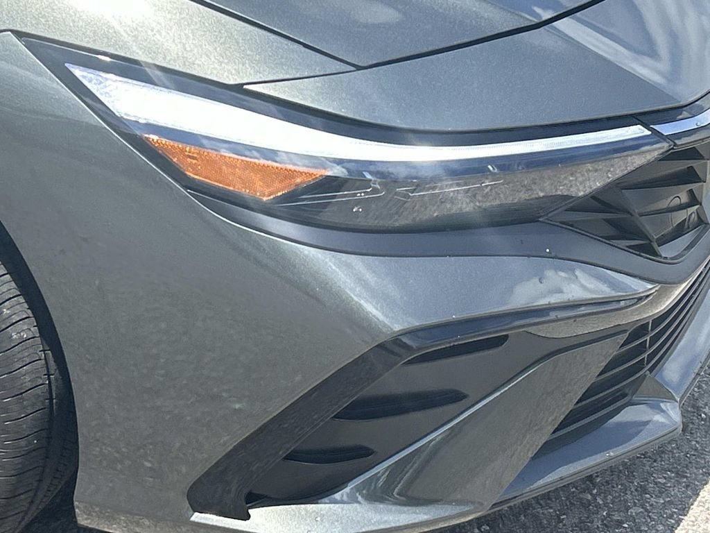 New 2026 Hyundai Elantra Limited FWD image 10