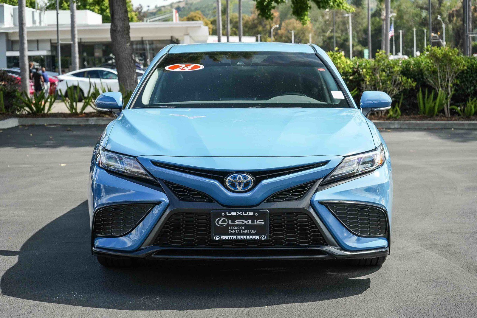 Used 2024 Toyota Camry SE w/ Cold Weather Package FWD image 2