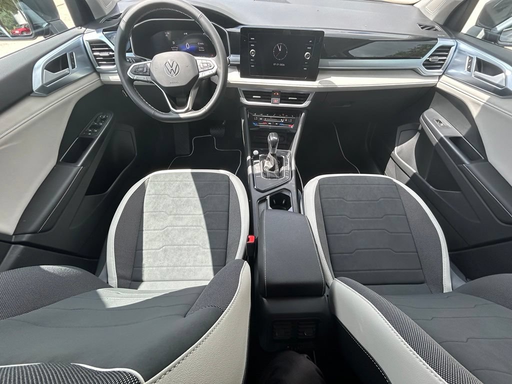 New 2026 Volkswagen Taos SE FWD image 9