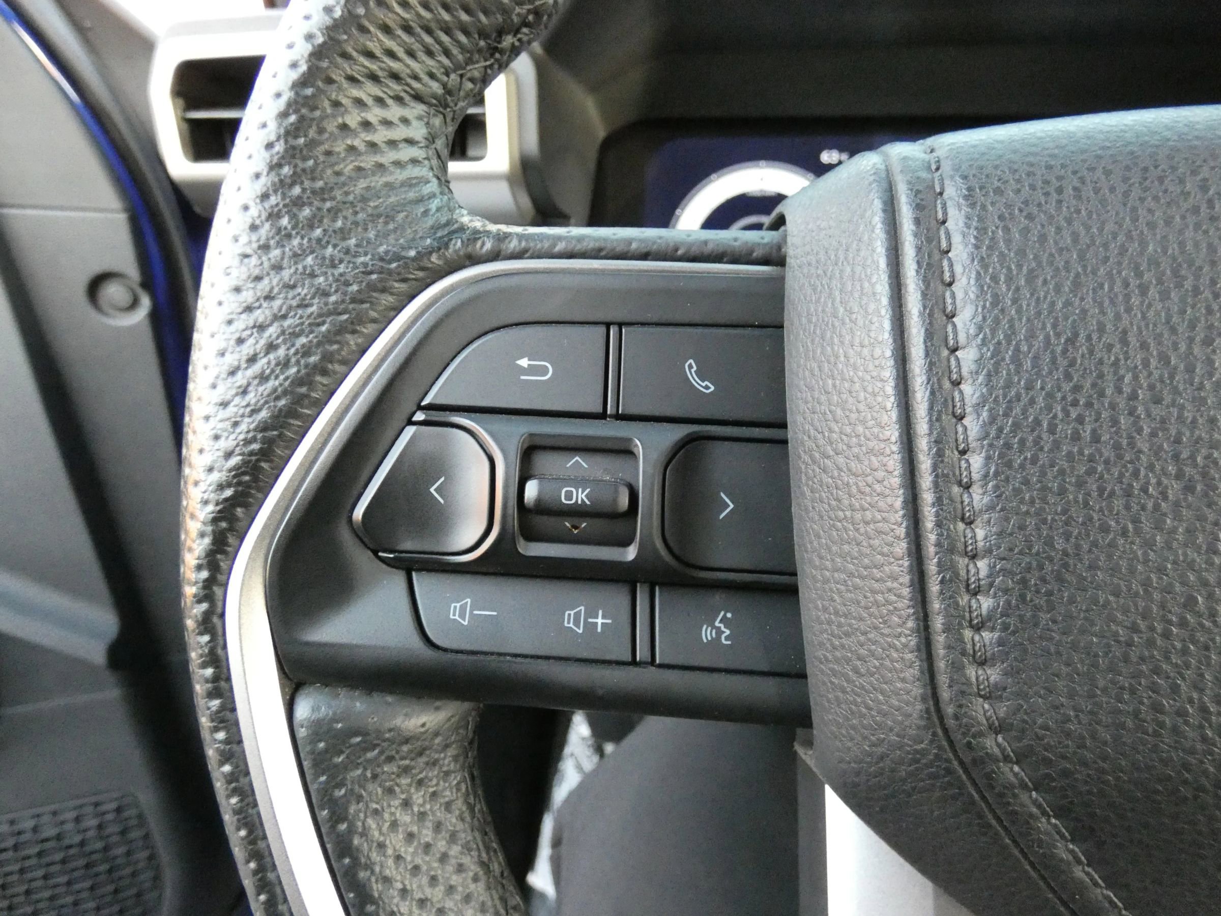 Used 2025 Toyota Tacoma TRD Off-Road w/ TRD Off Road Upgrade Package image 69