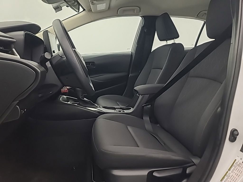 Used 2025 Toyota Corolla LE FWD image 26