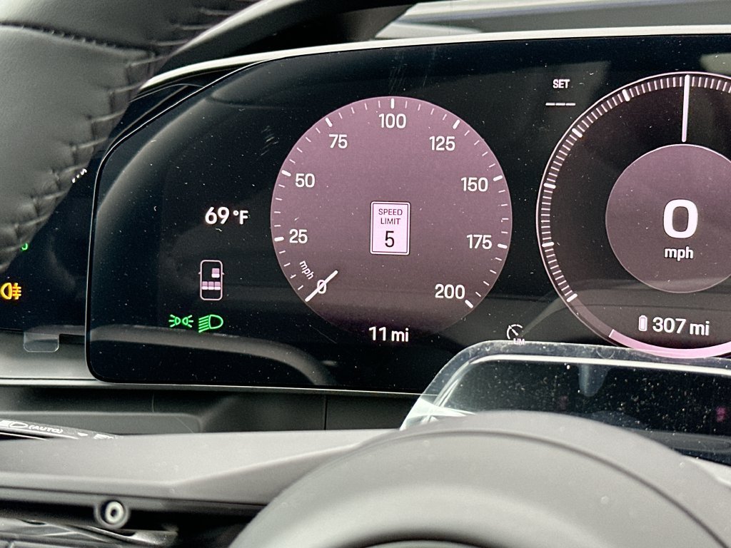 New 2026 Porsche Cayenne Electric AWD/4WD image 13