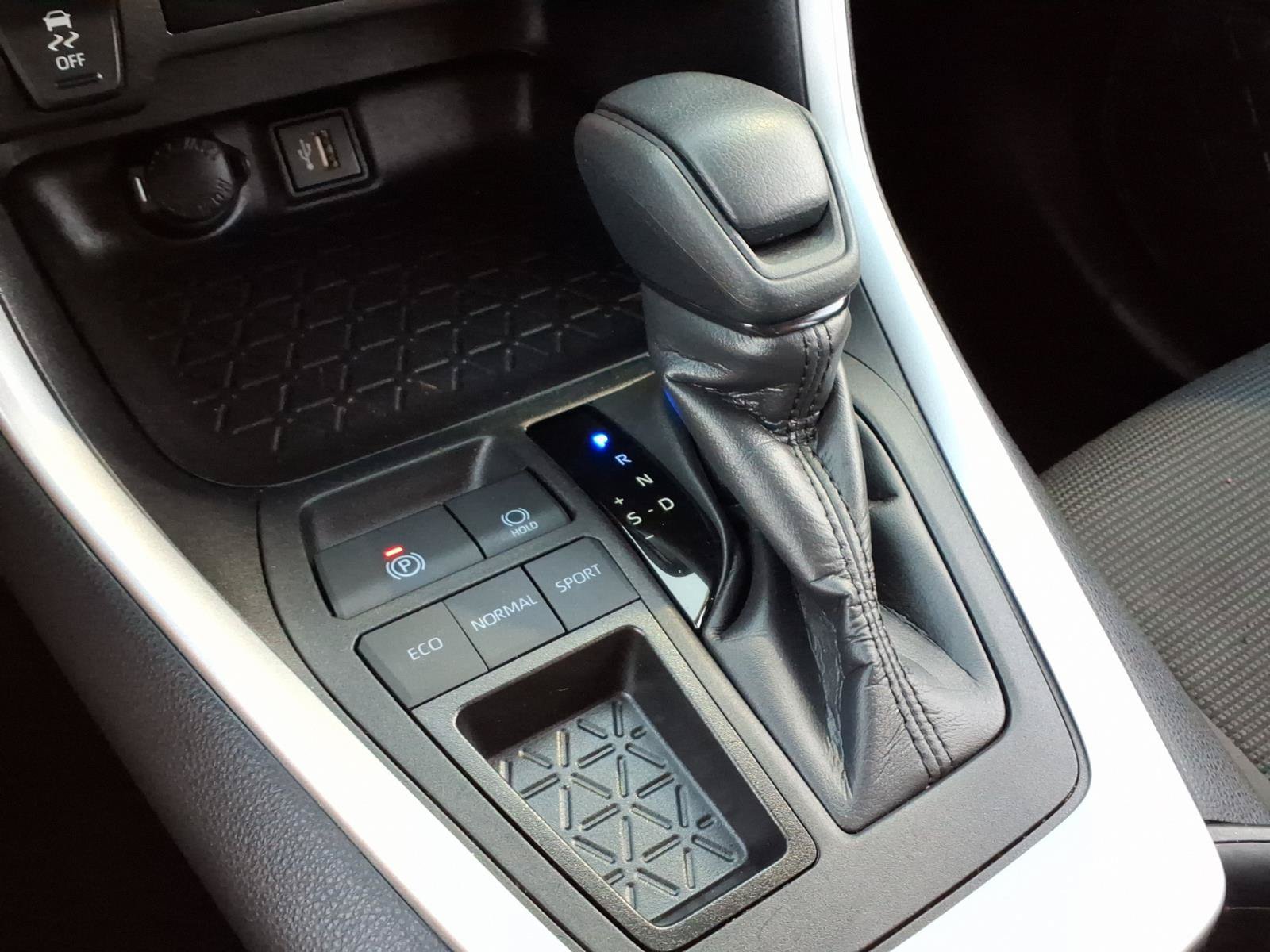 Certified 2023 Toyota RAV4 LE FWD image 19