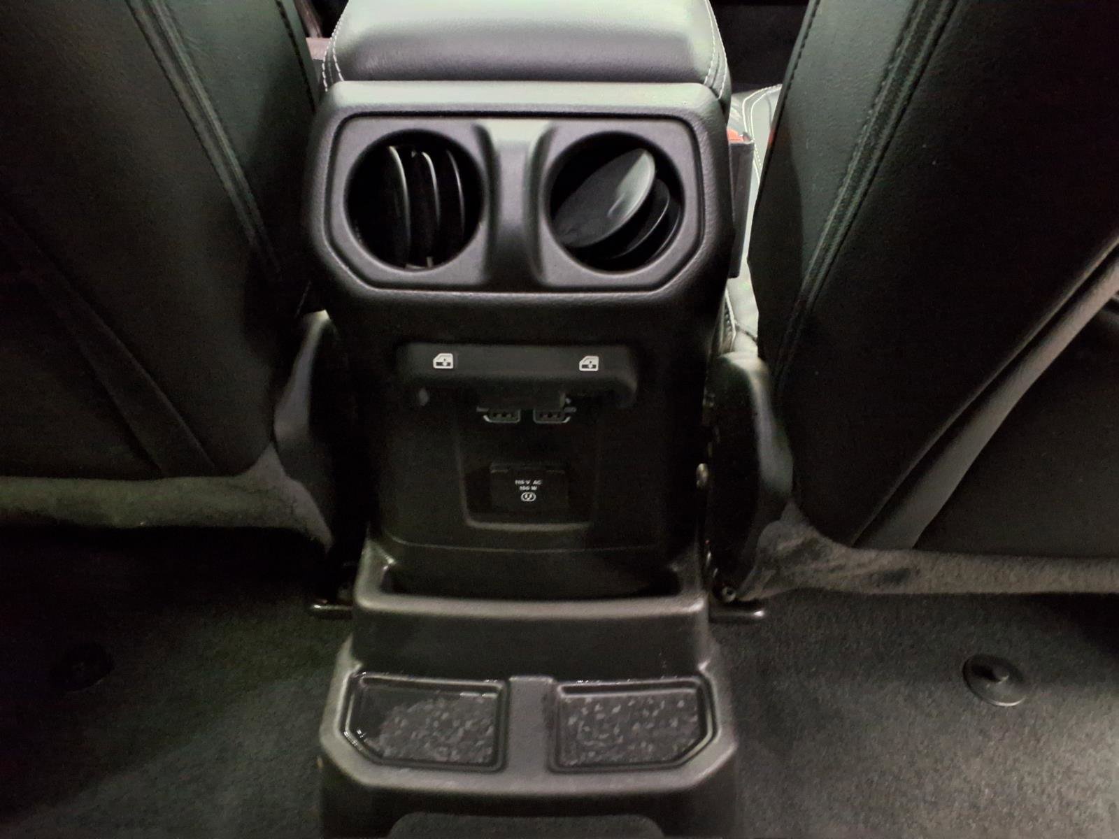 Used 2023 Jeep Wrangler Unlimited Sahara AWD/4WD image 15