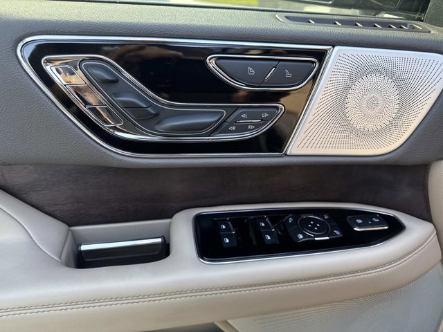 Certified 2024 Lincoln Navigator Reserve image 13
