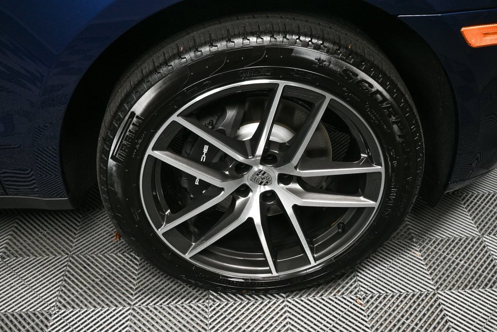 New 2025 Porsche Macan image 38