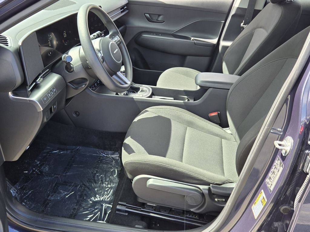 Certified 2024 Hyundai Kona SE image 11