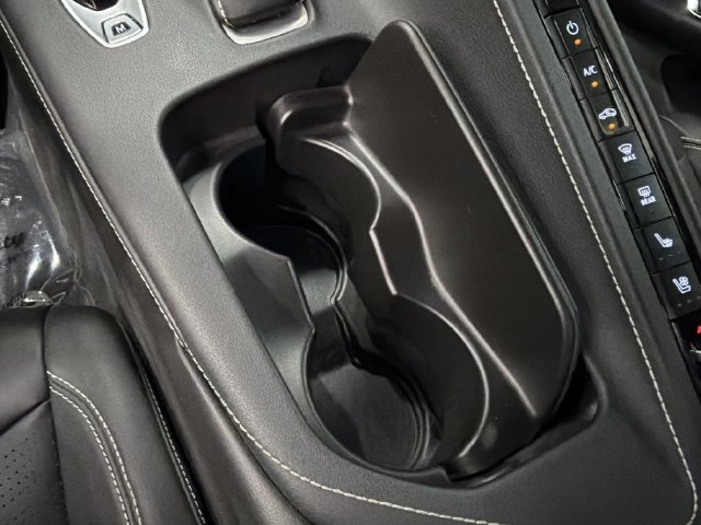 Used 2022 Chevrolet Corvette Stingray Preferred Conv w/ Z51 Performance Package RWD image 26