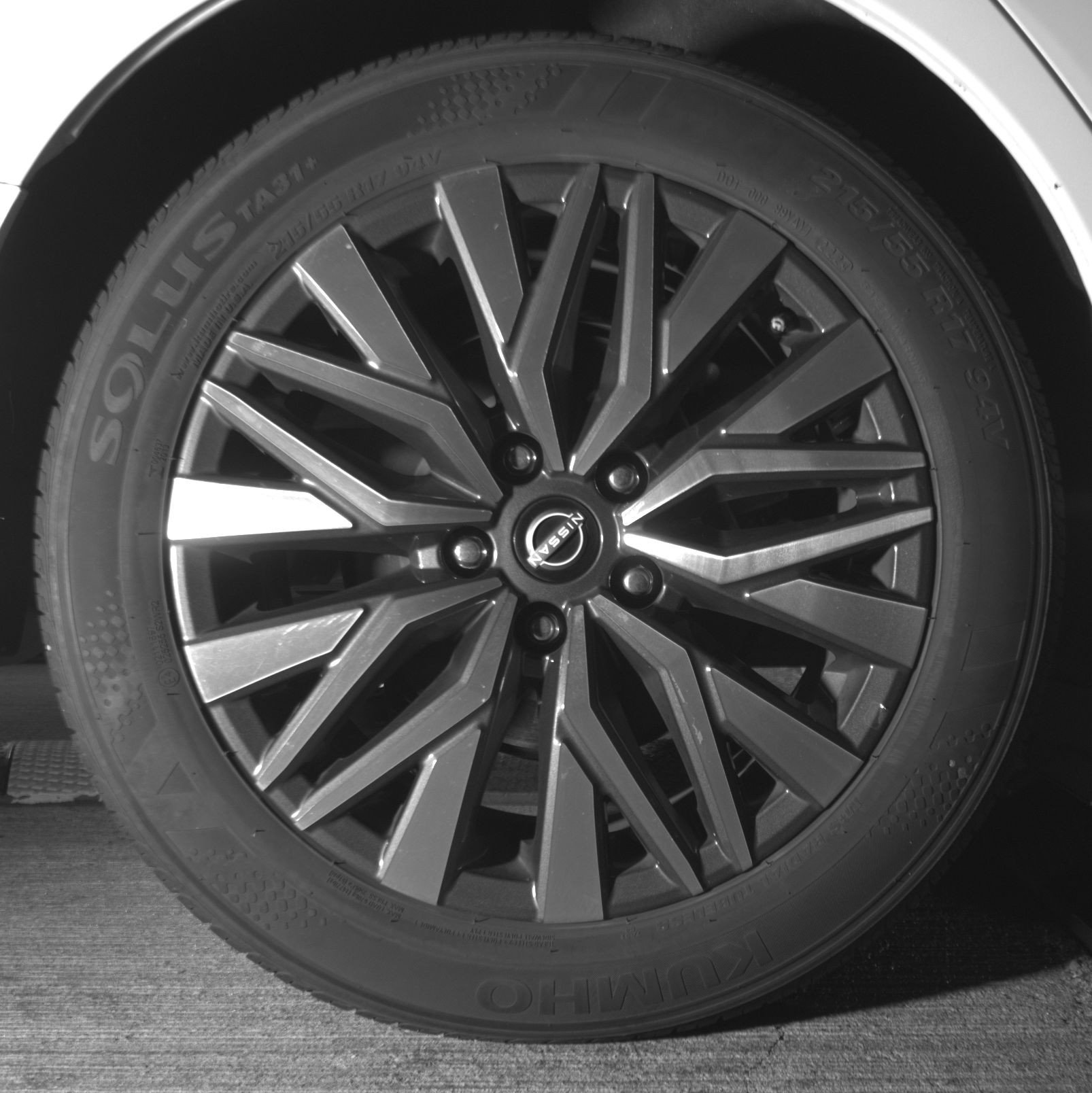 Used 2025 Nissan Altima 2.5 SV FWD image 15
