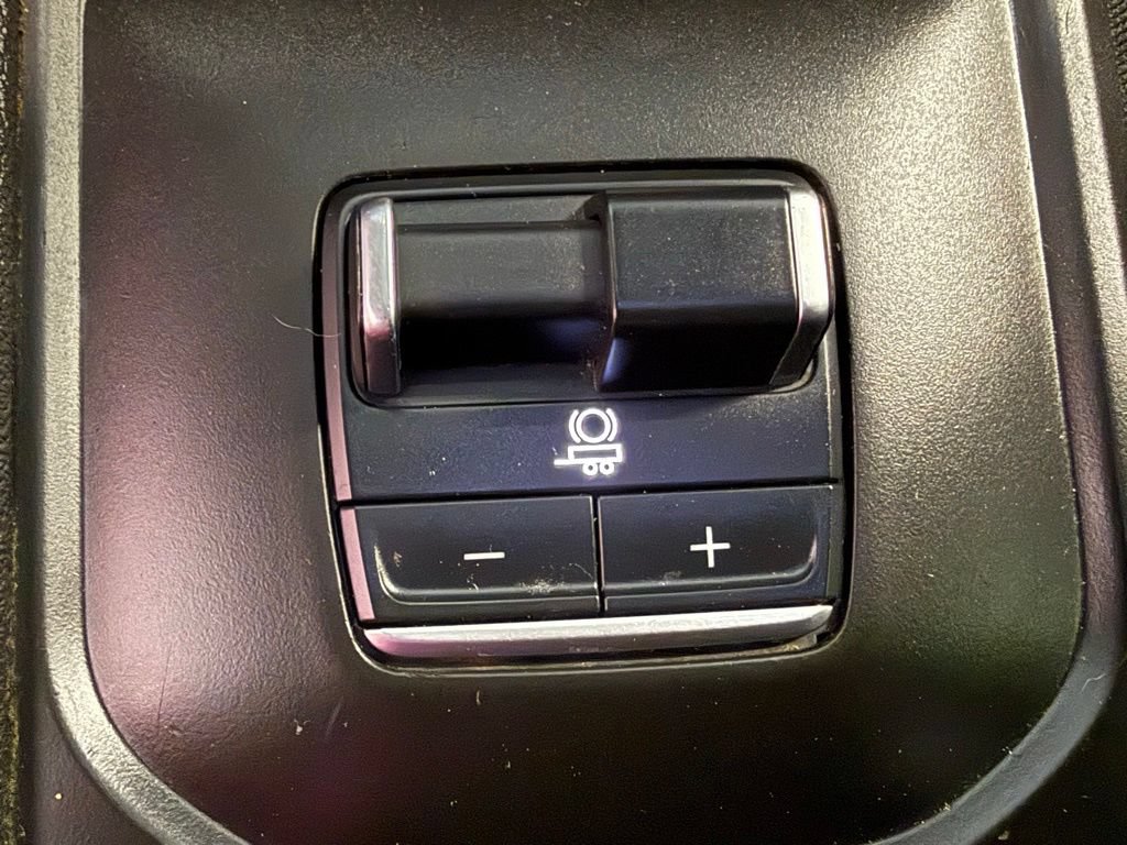 Used 2024 GMC Sierra 2500 AT4 AWD/4WD image 40