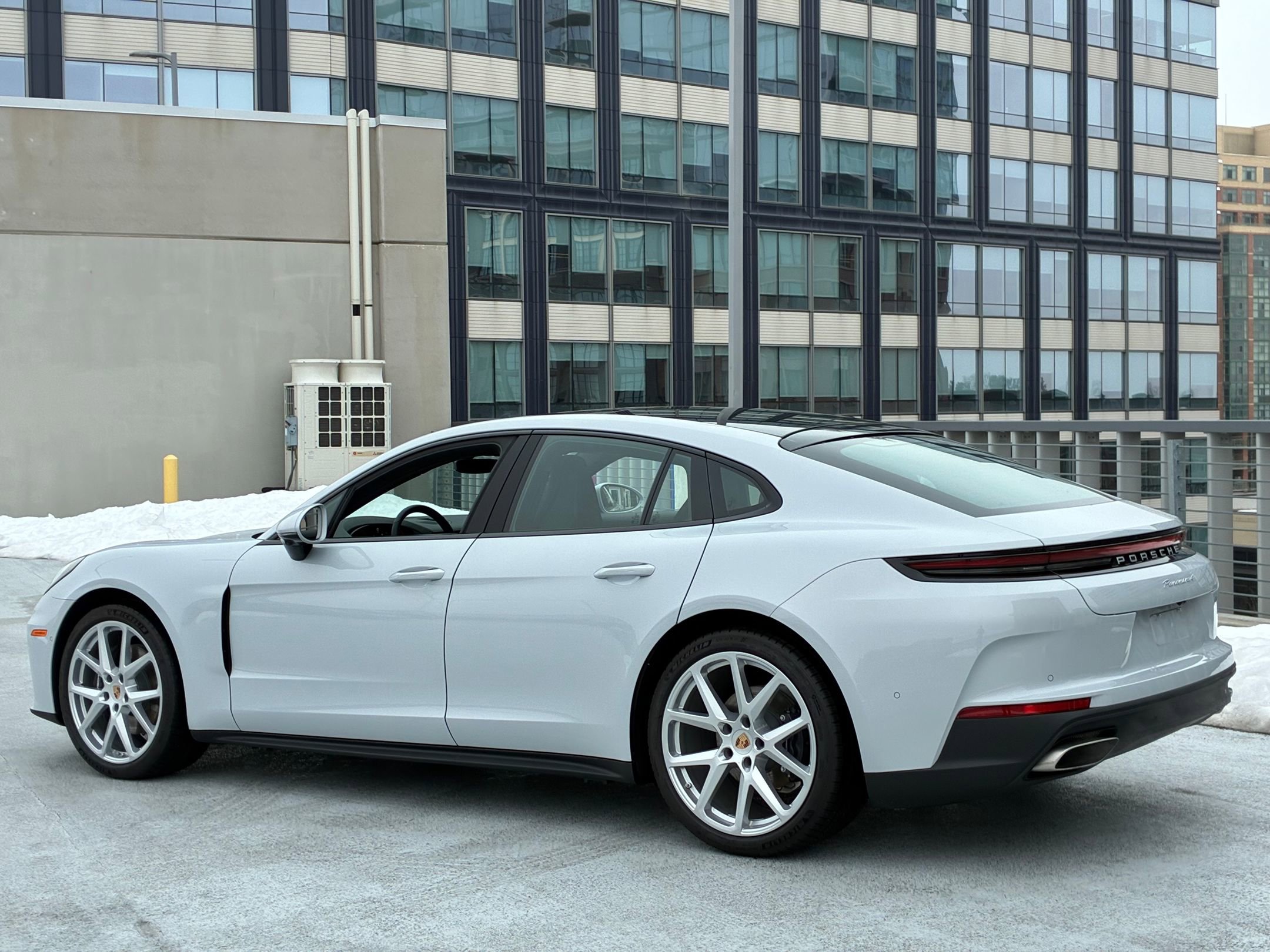 New 2026 Porsche Panamera 4 image 3