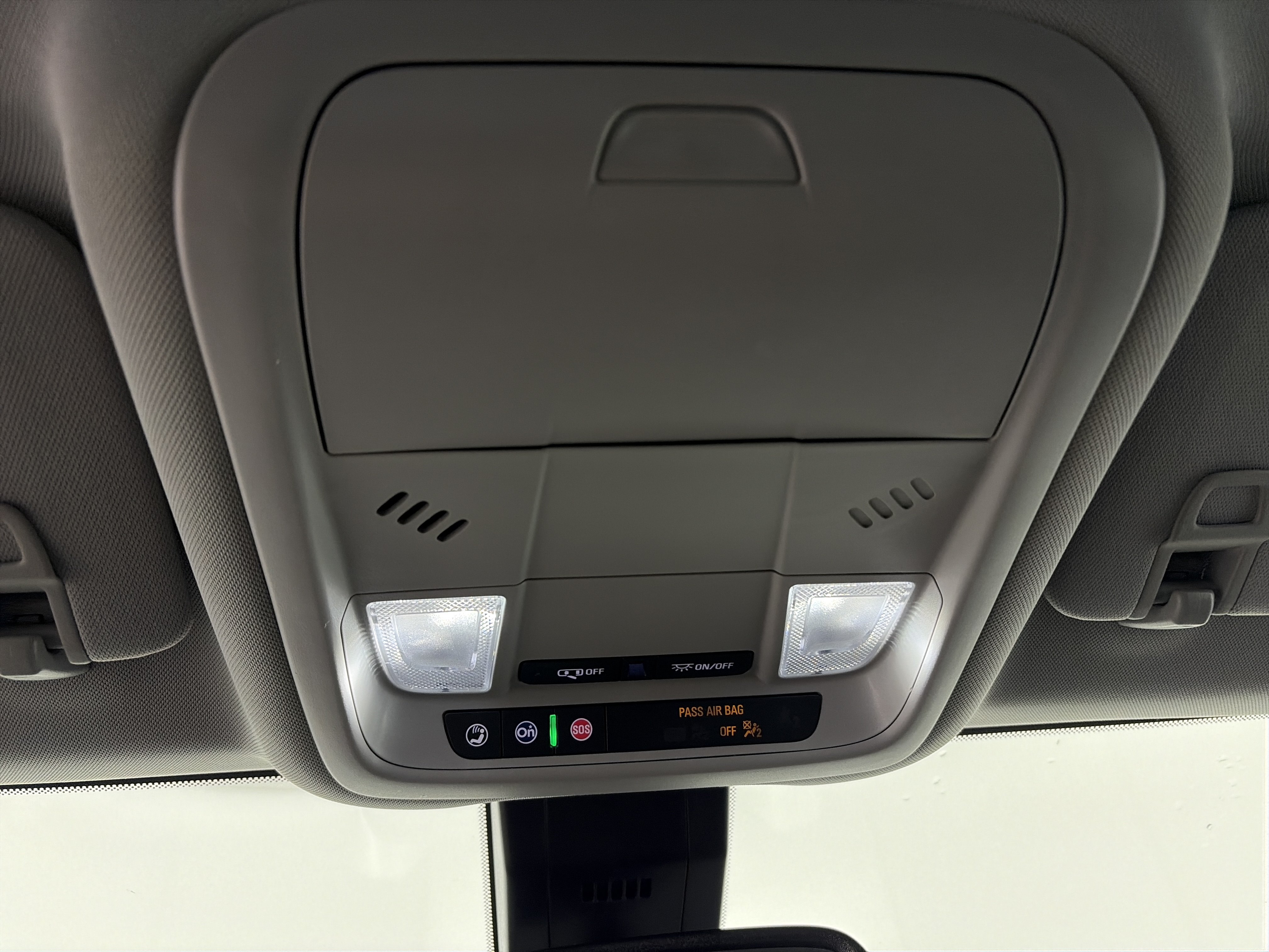 Used 2024 GMC Terrain SLE AWD/4WD image 32