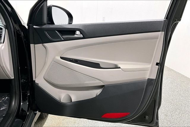 Used 2018 Hyundai Tucson SE image 30