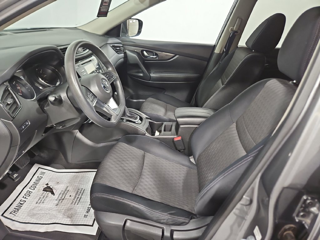 Used 2017 Nissan Rogue S w/ S Appearance Package AWD/4WD image 10