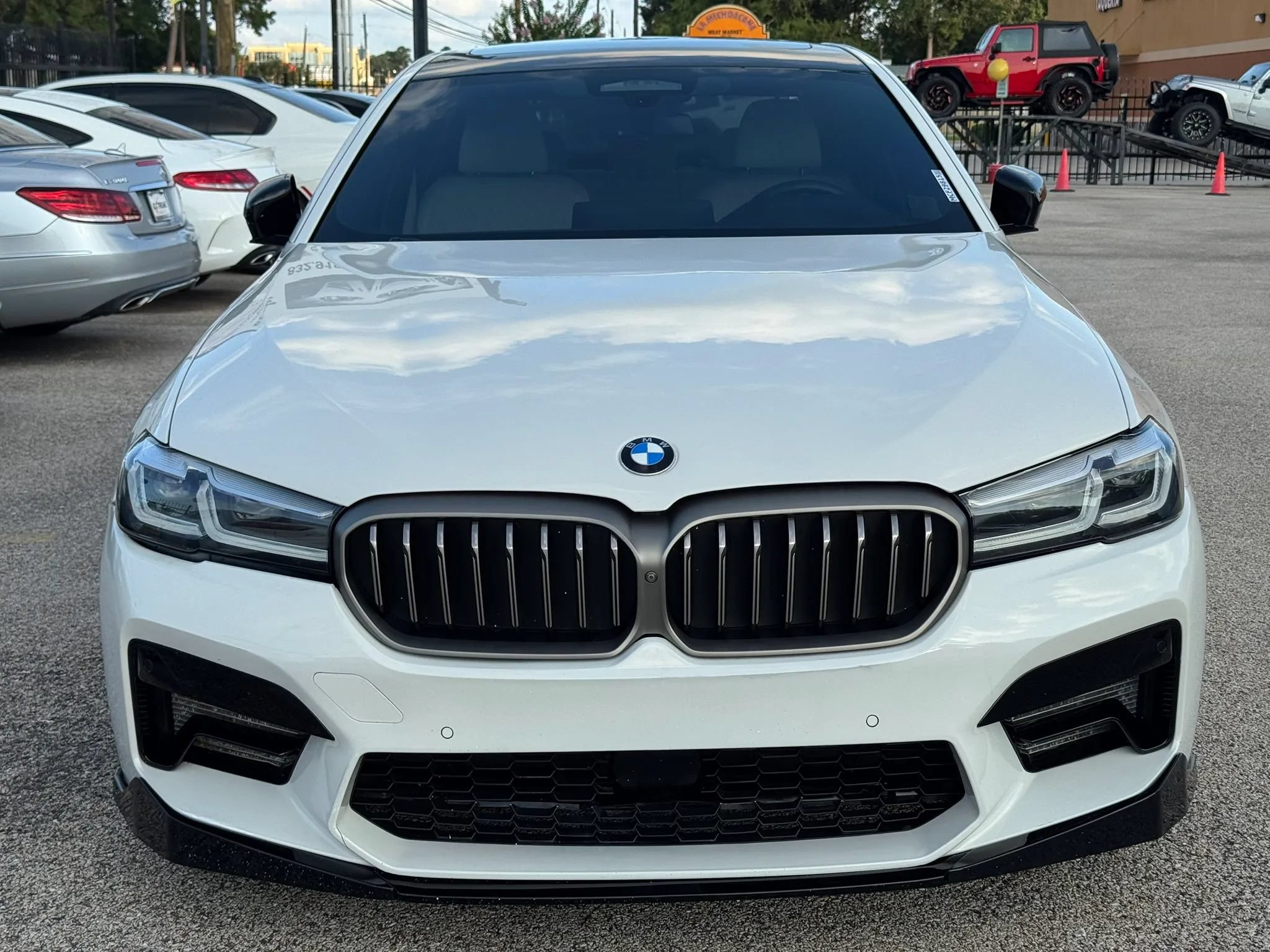 Used 2021 BMW M550i xDrive w/ Executive Package AWD/4WD image 2